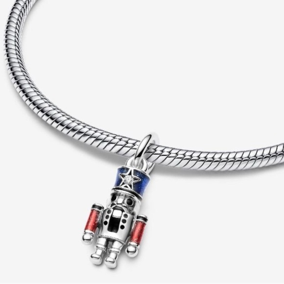 New! Pandora Moveable Nutcracker Dangle Charm
Sterling silver - Picture 5 of 7